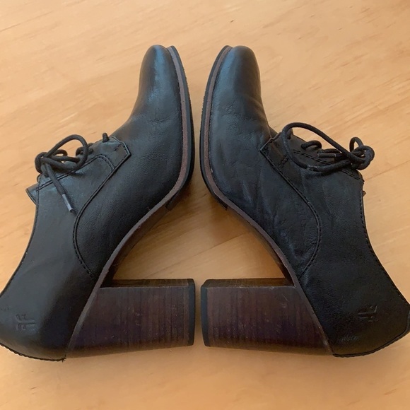 Frye Carson Heel  Oxford 8.5 - Picture 10 of 14